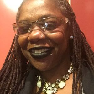 Meet your Posher, Carolyn